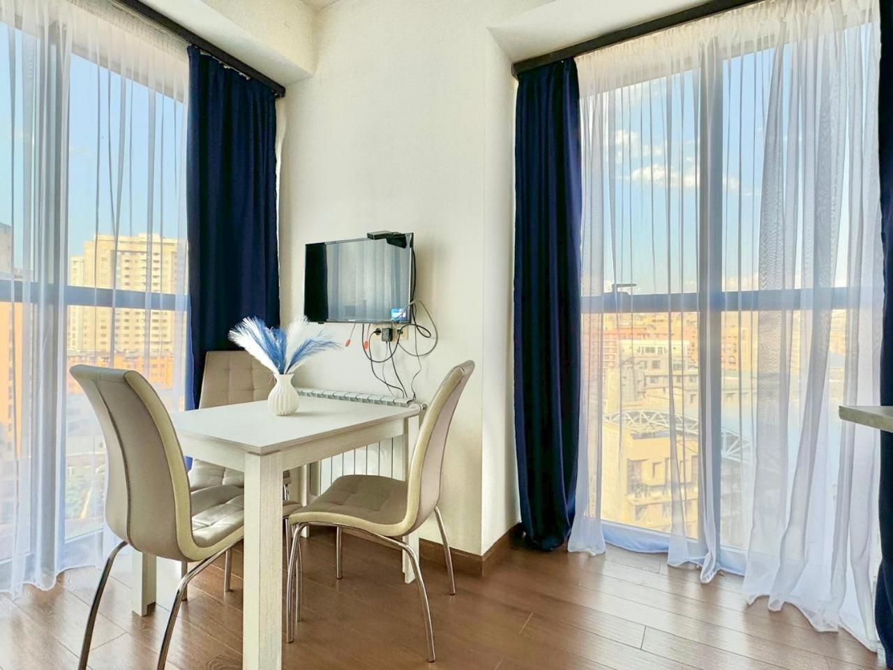 Ns Apartments In Yerevan City Centre Bagian luar foto